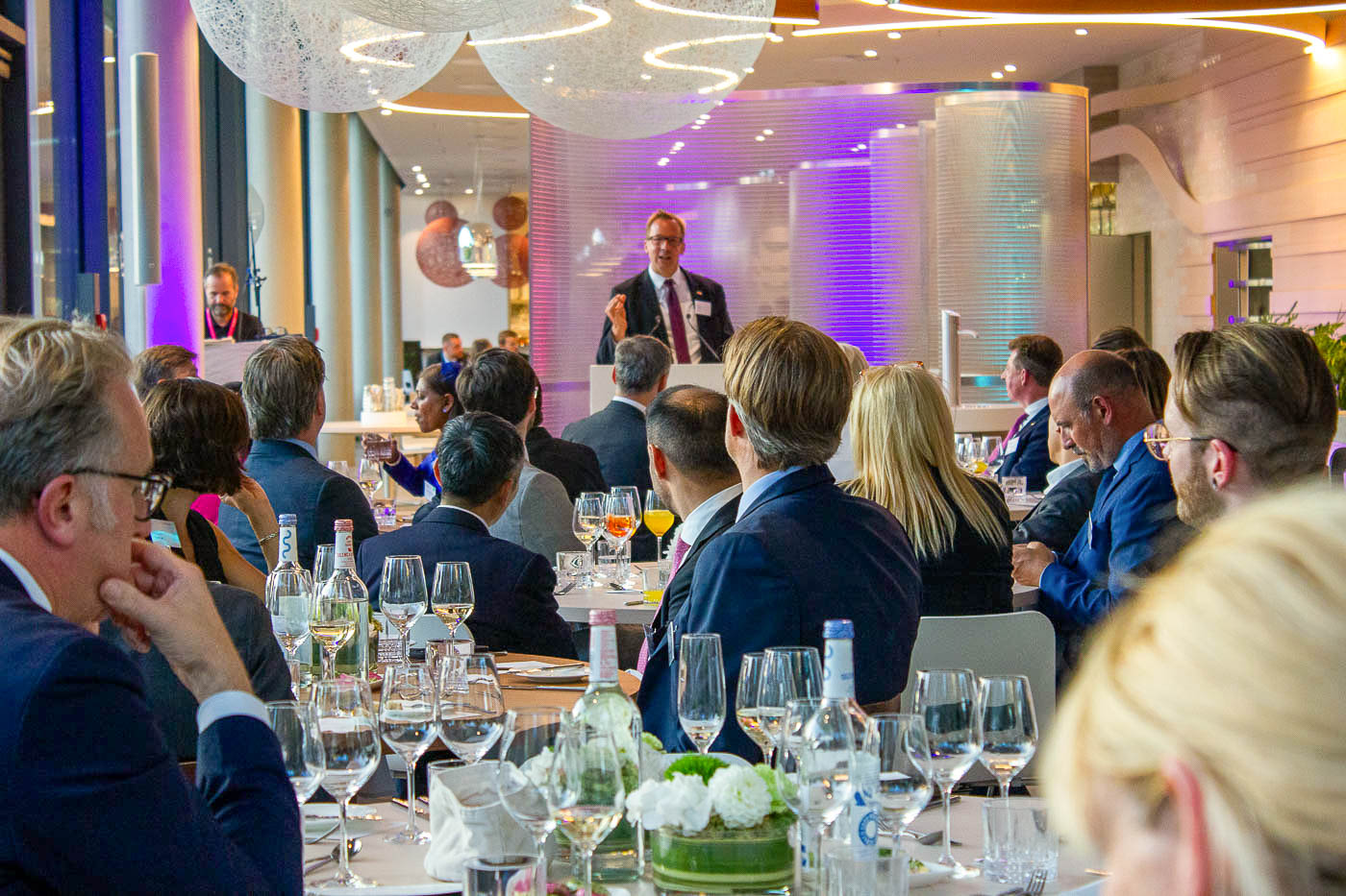 Dinner, Diplomats‘ Tour, and Executives‘ Roundtable on Geopolitics, Trade, and Investment.